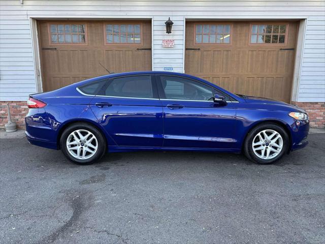 2016 ford fusion se