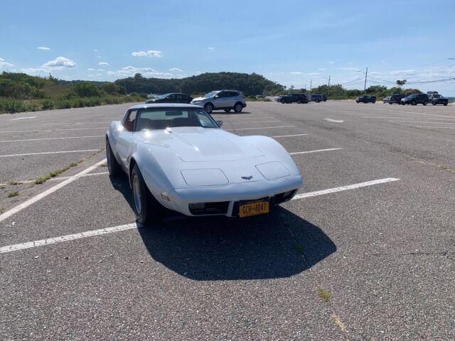 1977 chevrolet corvette coupe white rwd automatic l82