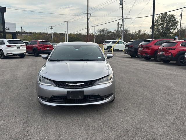 2015 chrysler 200 s