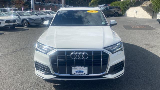 2022 audi q7 45 premium