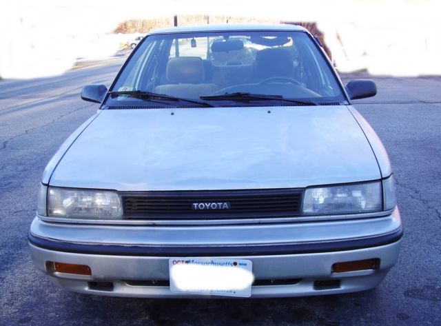 1989- toyota corolla- le sedan- silver