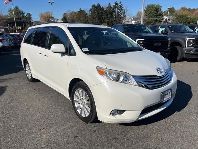 2011 toyota sienna limited