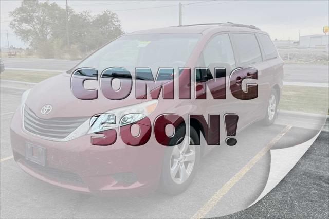 2011 toyota sienna le