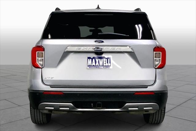 2021 ford explorer xlt