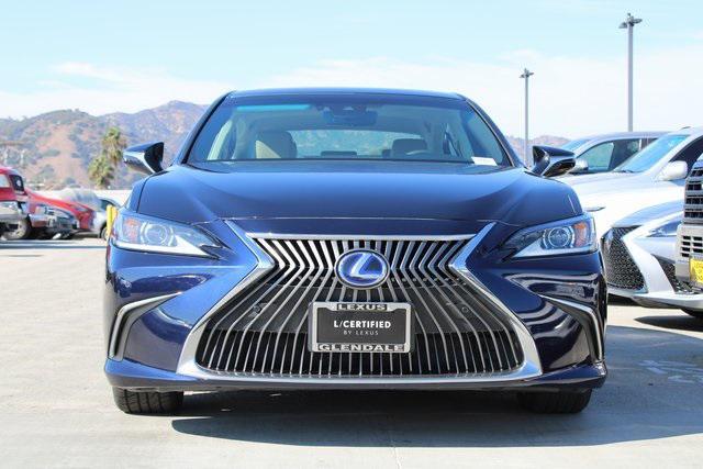 2021 lexus es 300h base
