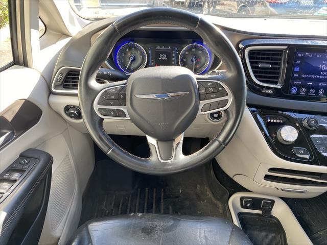 2017 chrysler pacifica touring-l