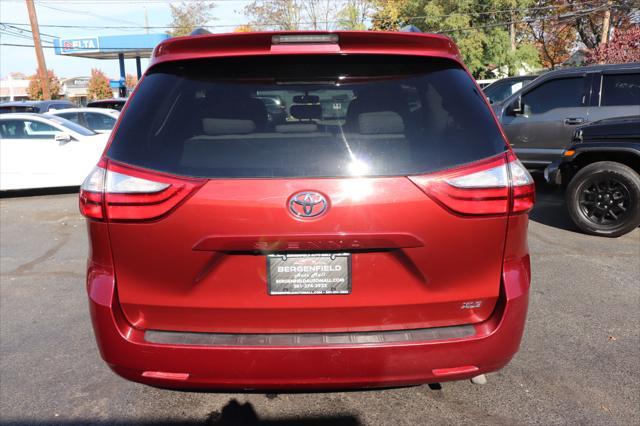2016 toyota sienna xle premium
