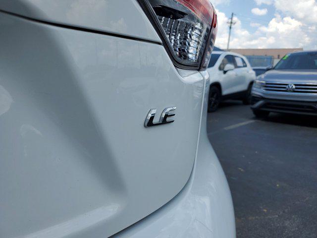2022 toyota corolla le