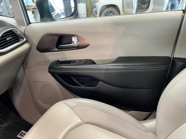 2021 chrysler voyager lxi