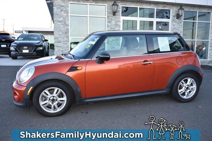 2013 mini hardtop cooper cooper 2dr hatchback for sale in oakville, connecticut