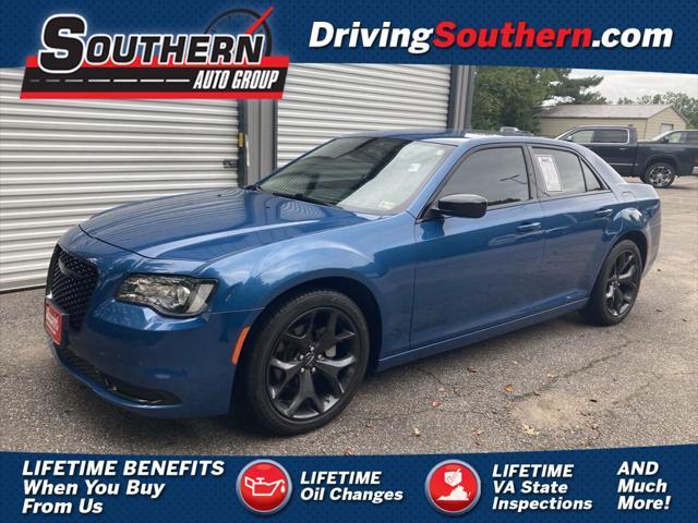 2023 chrysler 300 touring