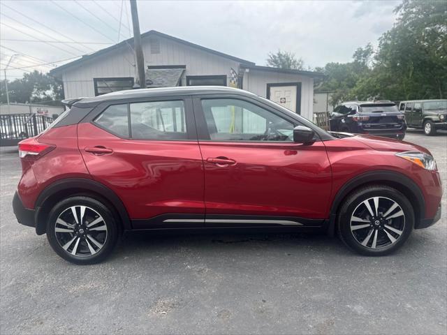 2020 nissan kicks sr