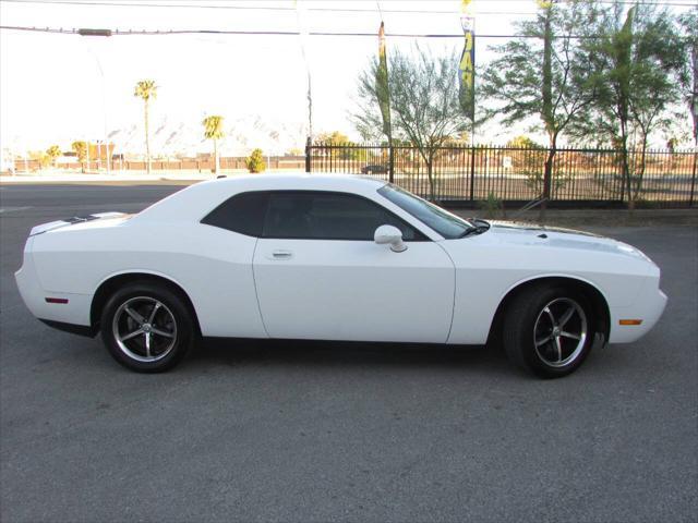 2010 dodge challenger se