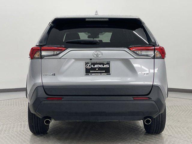 2022 toyota rav4 le
