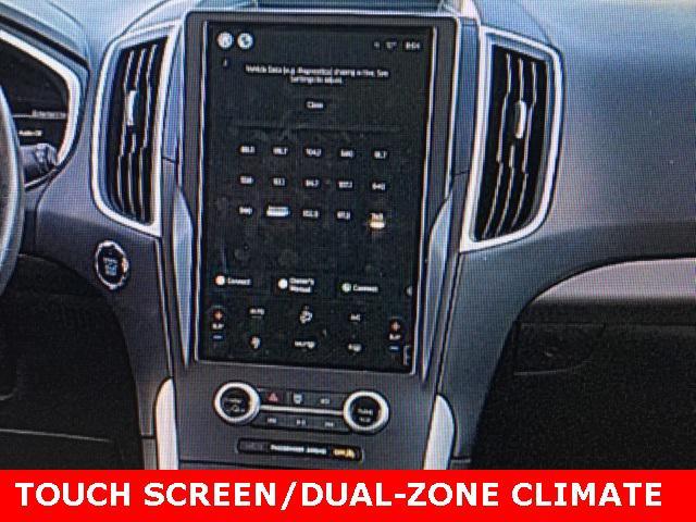 2021 ford edge se