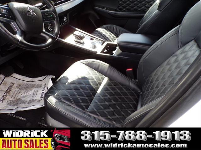 2022 mitsubishi outlander sel