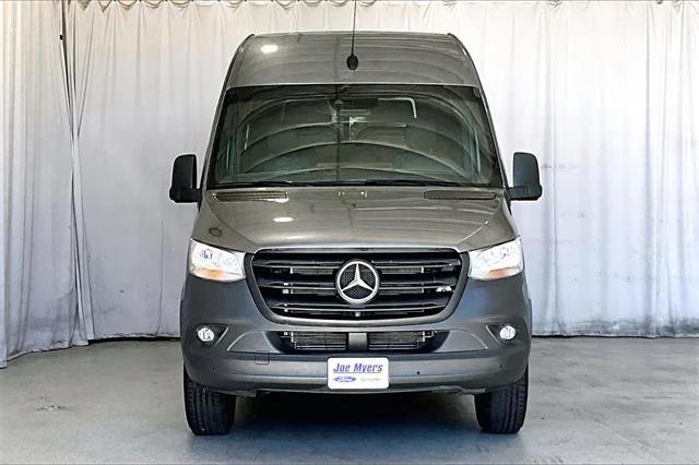 2020 mercedes-benz sprinter 2500 standard roof