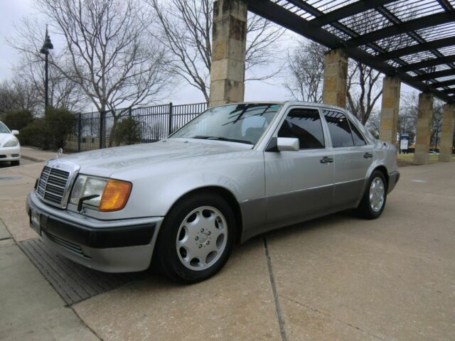 1992 silver 500e!rare collector . exellent condition