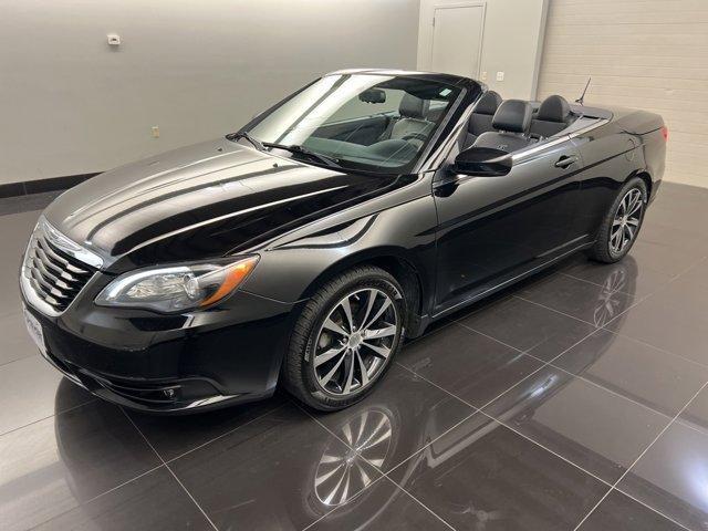 2011 chrysler 200 s