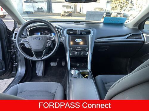 2019 ford fusion hybrid se