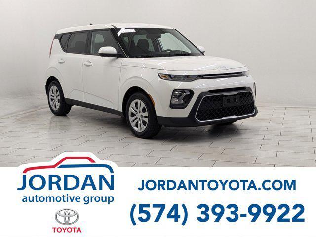 2022 kia soul lx