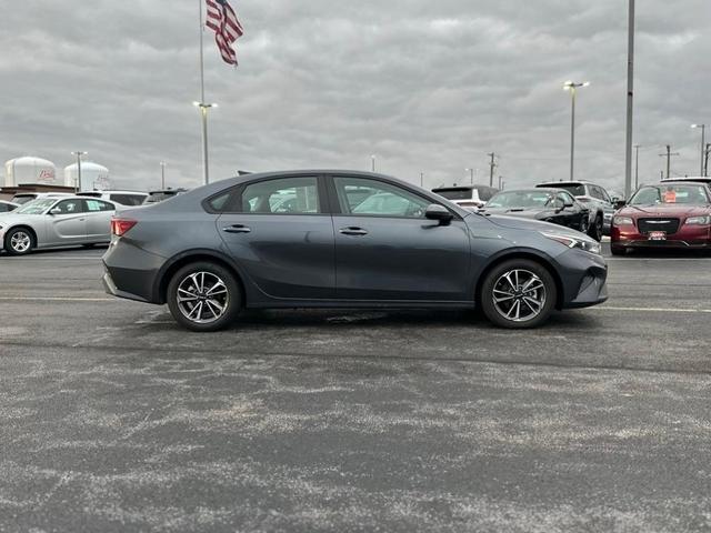 2024 kia forte lxs