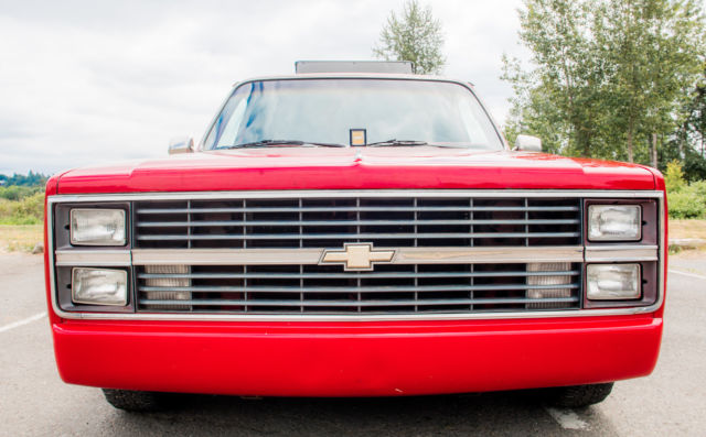 1984 chevrolet chevy suburban ***runs & looks great!!!***