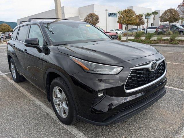 2022 toyota highlander le