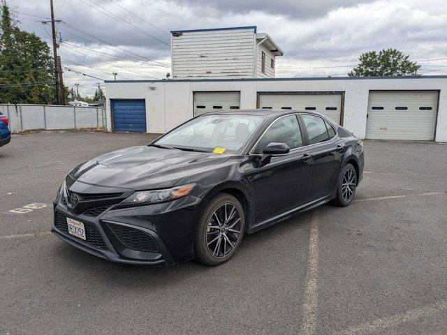 2022 toyota camry se