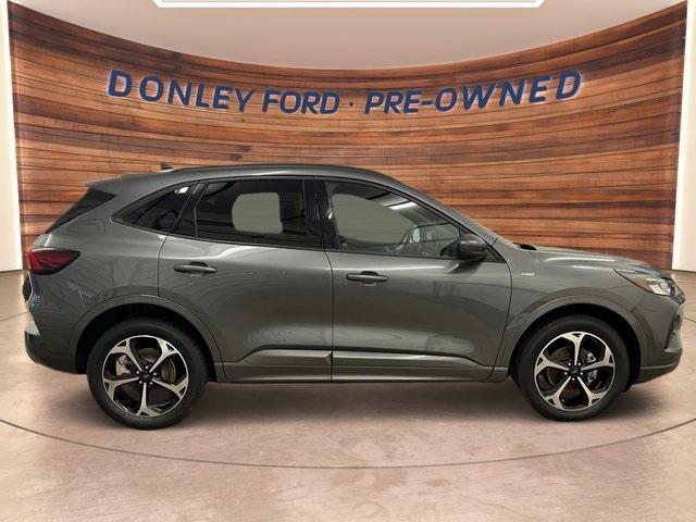 2023 ford escape st-line select