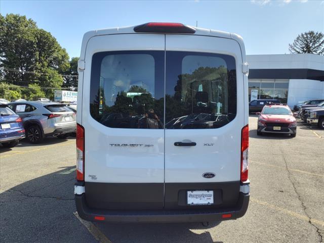2022 ford transit-350 xlt