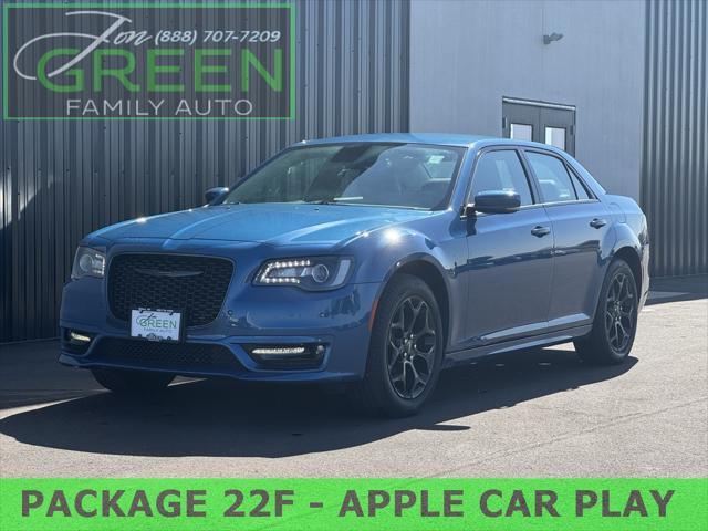 2022 chrysler 300 touring