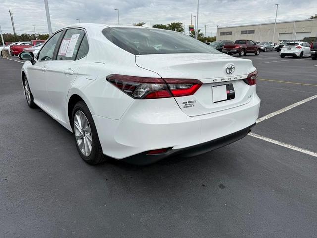 2024 toyota camry le
