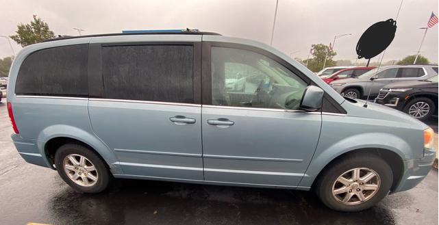 2008 chrysler town & country touring