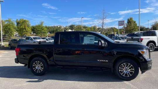 2024 Nissan Titan sv