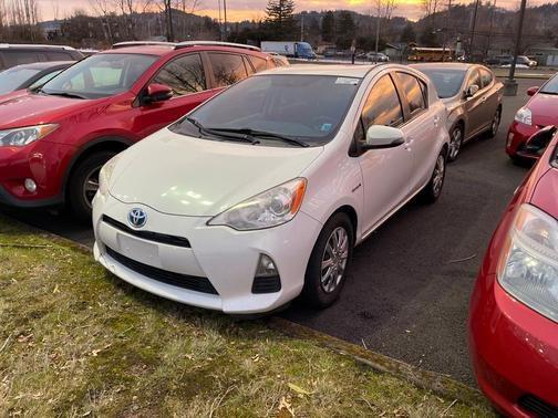2013 toyota prius c in saint louis, missouri