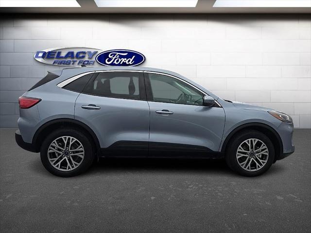 2022 ford escape sel