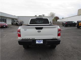 2017 Nissan Titan s