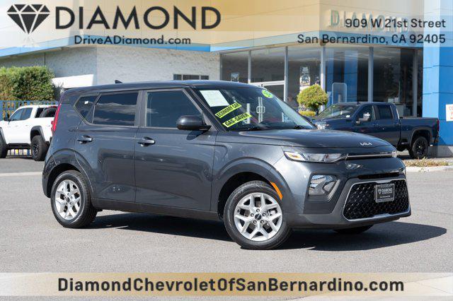 2022 kia soul lx