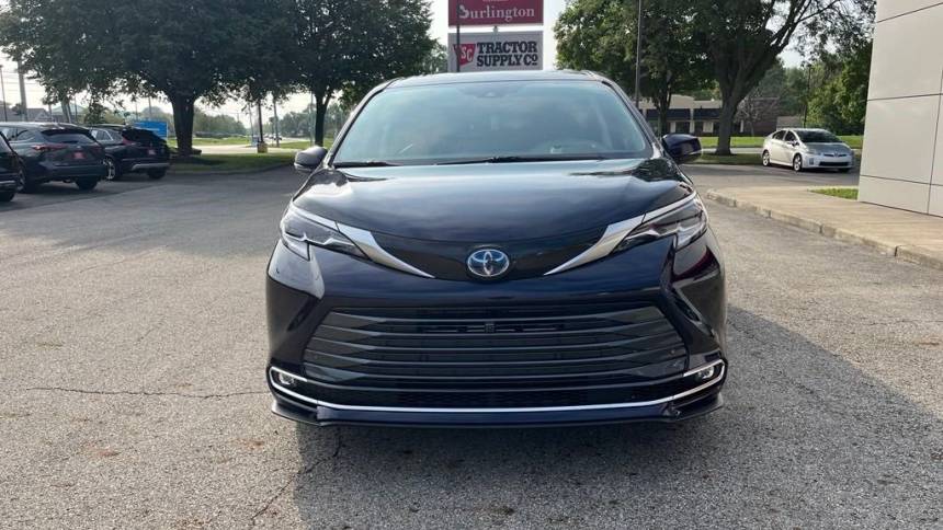 2023 toyota sienna platinum 7-passenger
