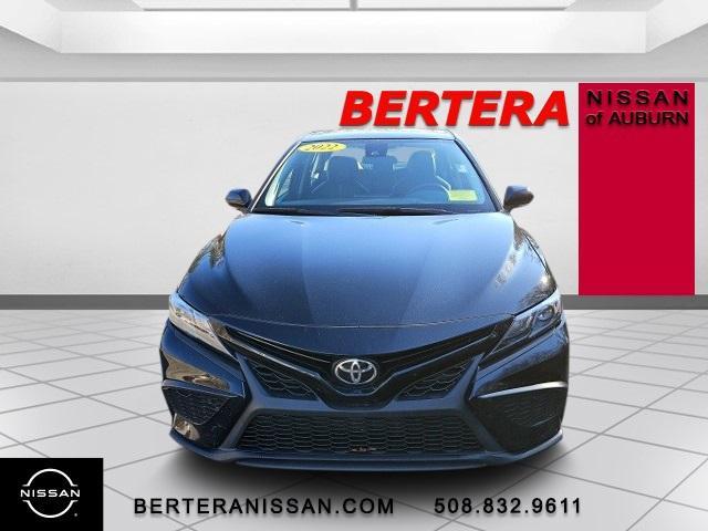 2022 toyota camry se