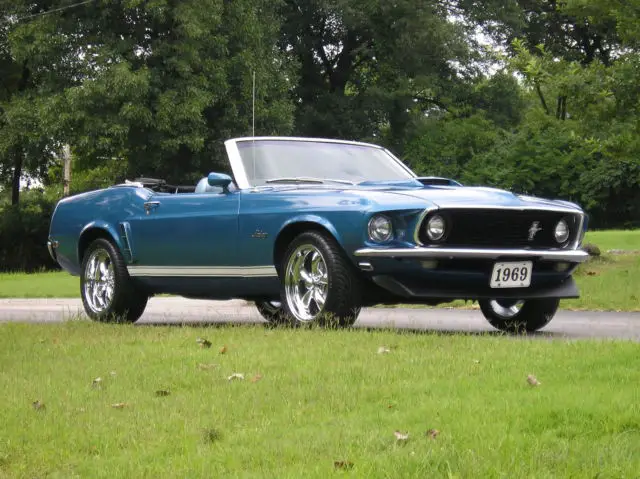 absolutely gorgeous 1969 mustang convertible custom built v/8 triple chrome mags