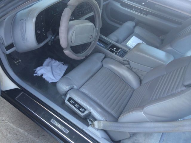 1990 white buick reatta coupe beautiful car original low milage