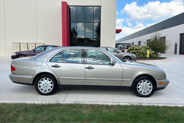 1999 mercedes-benz e-class awd