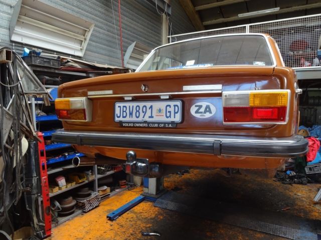 '73 volvo 144 gl 4-speed, b20e, power steering, brown exterior and leather seats