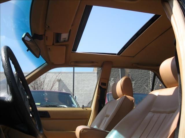 classic 1986 mercedes benz 300e sedan black 87,xxx miles
