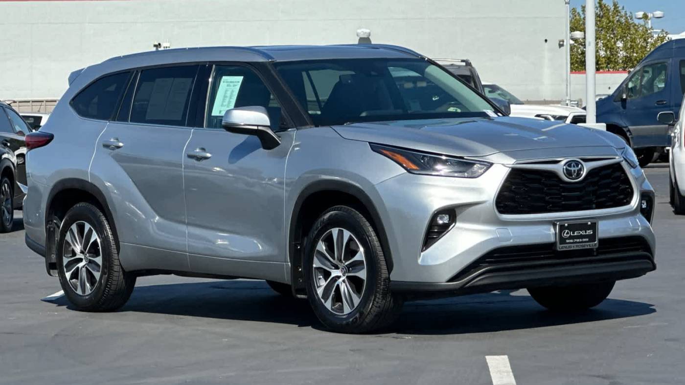 2021 toyota highlander xle