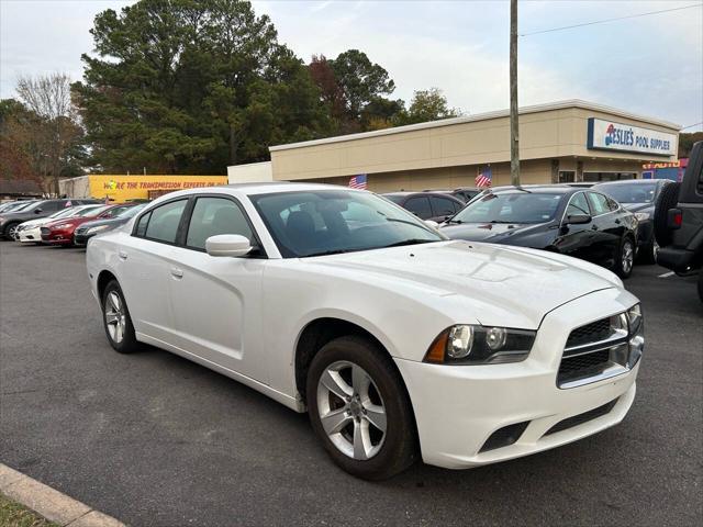 2012 dodge charger se
