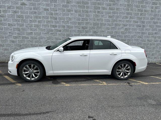 2017 chrysler 300 limited
