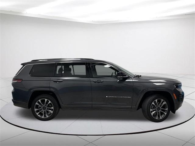 2022 jeep grand cherokee l overland